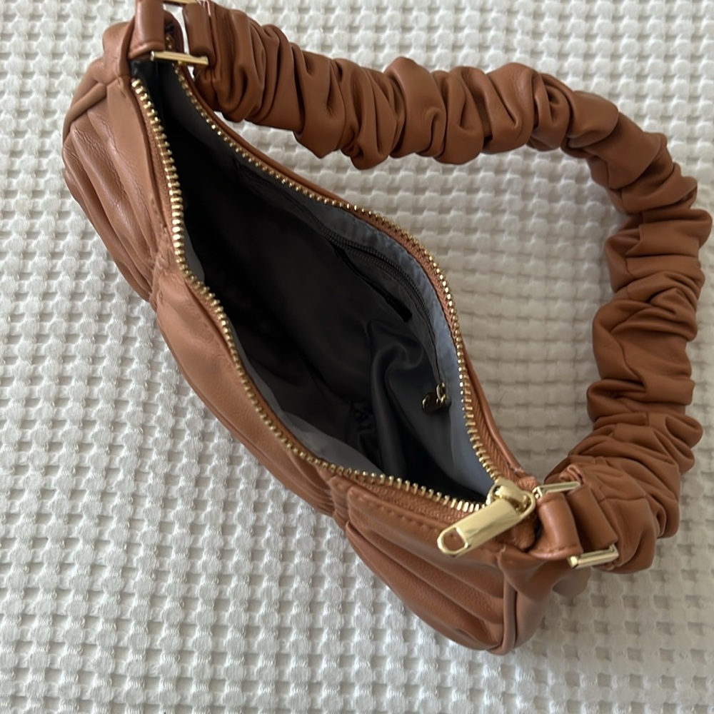 Purse - Picture 2 of 2